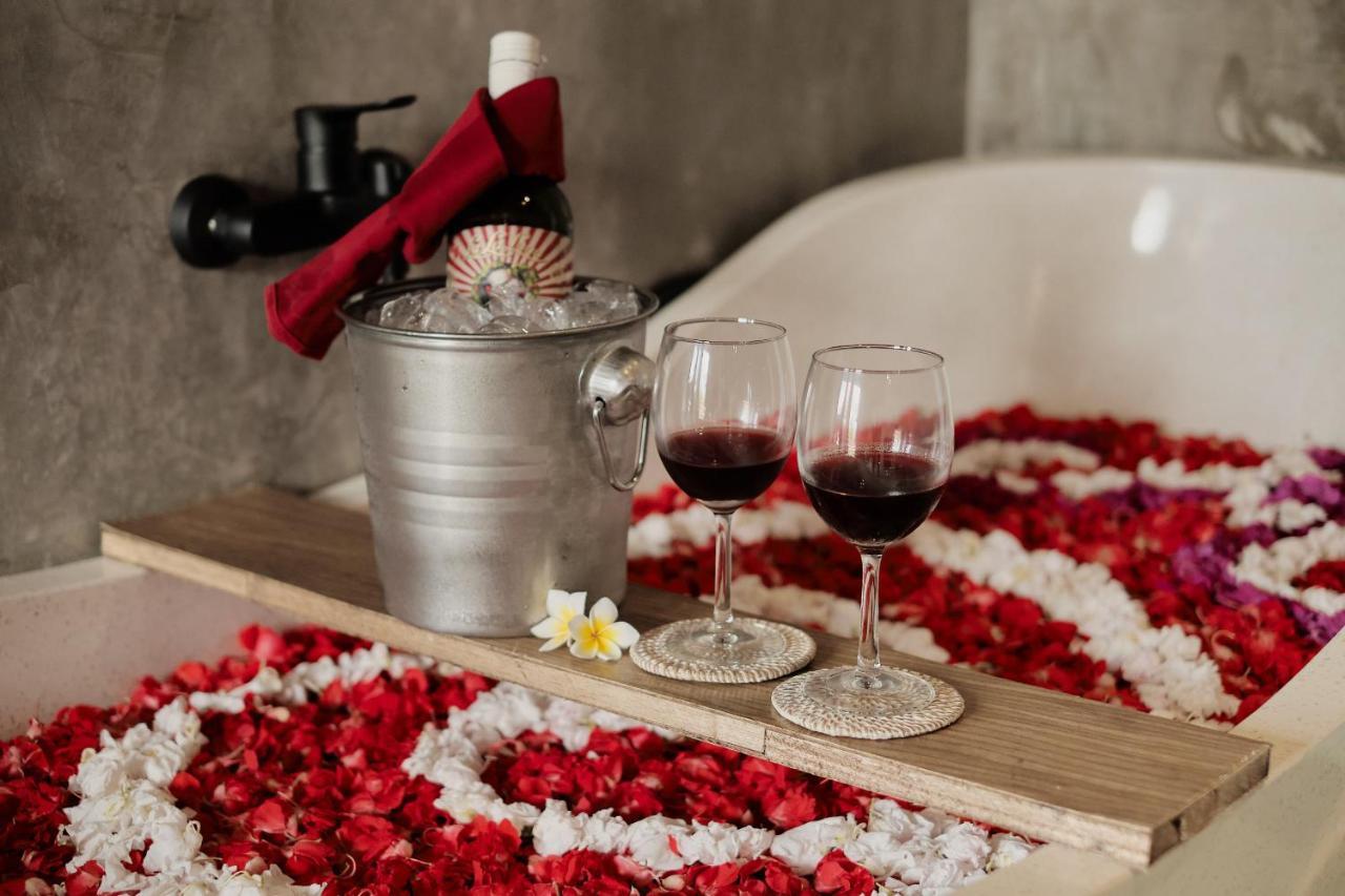 Suarga Loka Ubud Villa Esterno foto