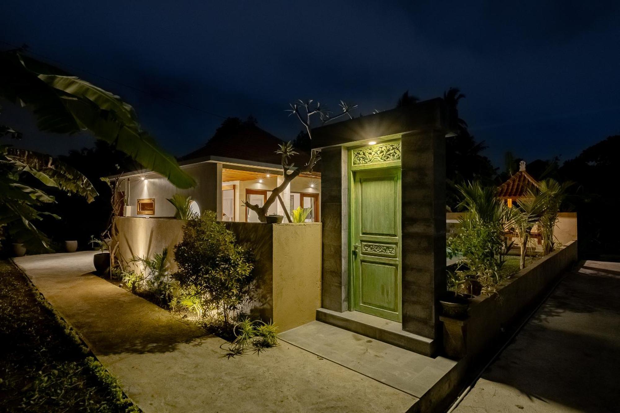 Suarga Loka Ubud Villa Esterno foto